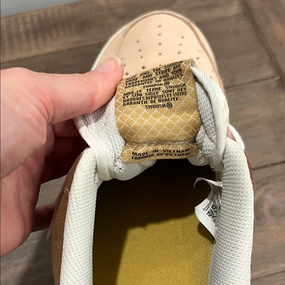 Nike Air Force 1 Low in Tan and Cream with Pink Accents - Picture 2 of 9